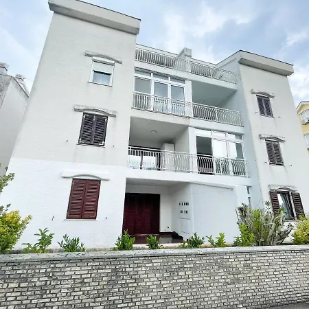 Knezevic Apartamento